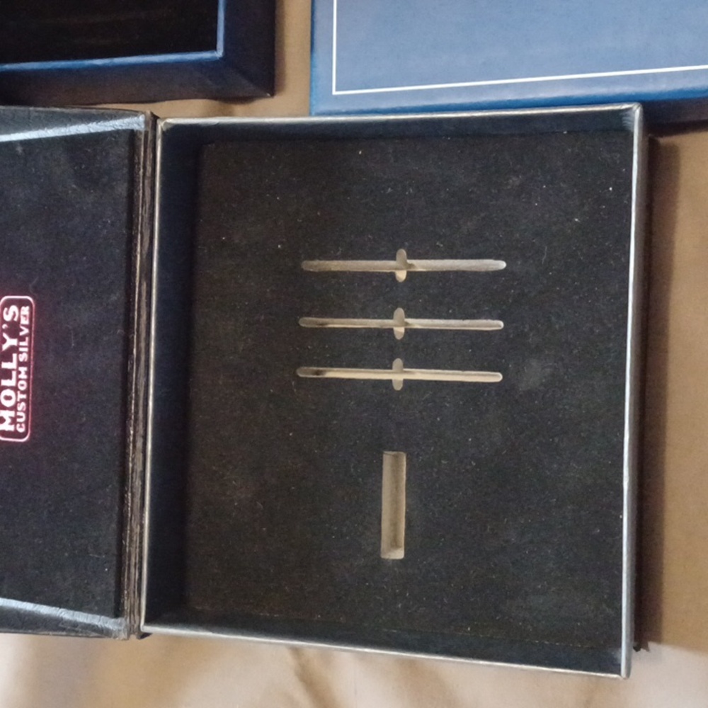 Belt buckle boxes - Picture 2 of 2